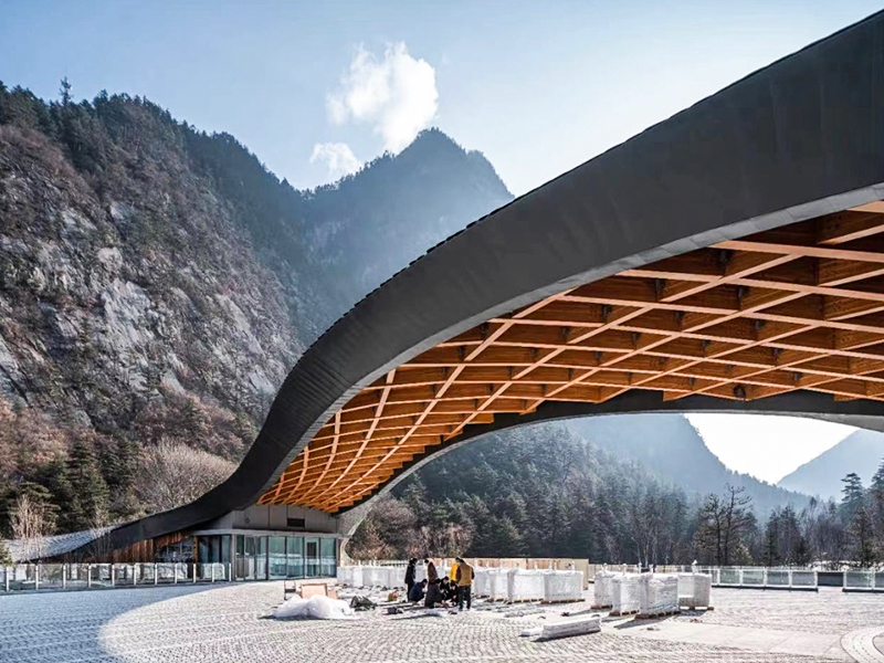 Wooden Structure Service Facilities For Tourists in Jiuzhaigou